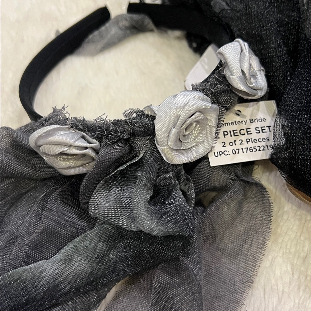 Girls Cemetary Bride Costume medium 7/8 - Picture 3 of 6